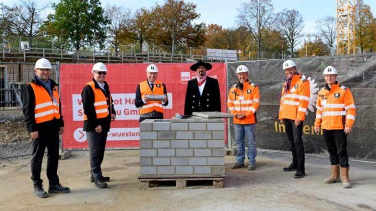 Bad Homburg: WHS feiert Grundsteinlegung auf Baufeld 5