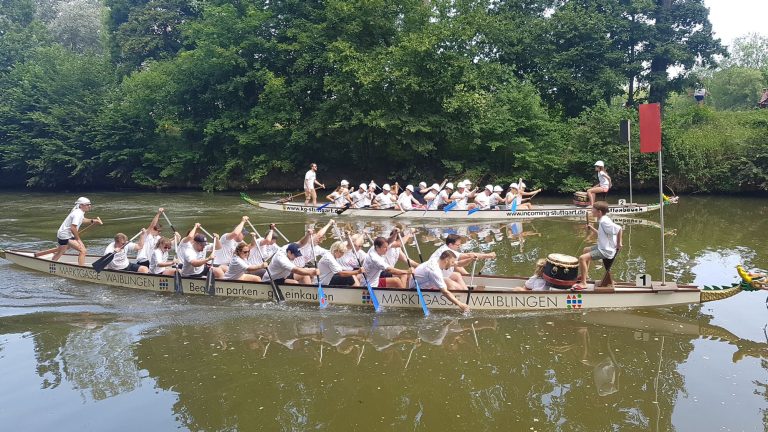 Ein heißes Rennen: Die WHS beim Drachenbootcup 2019