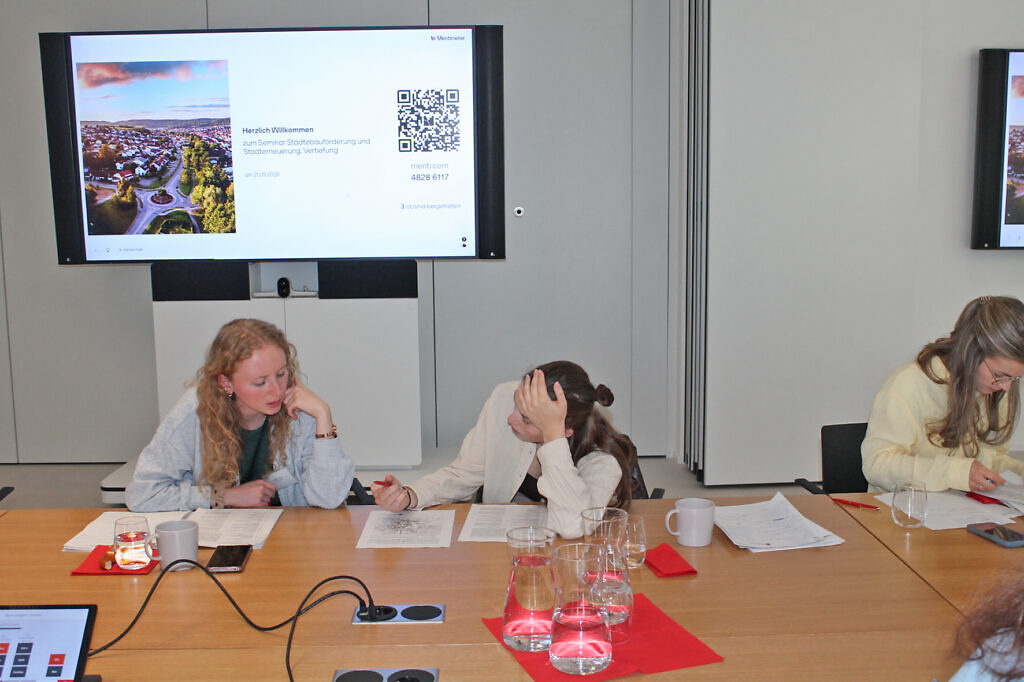 Praxis trifft Theorie
