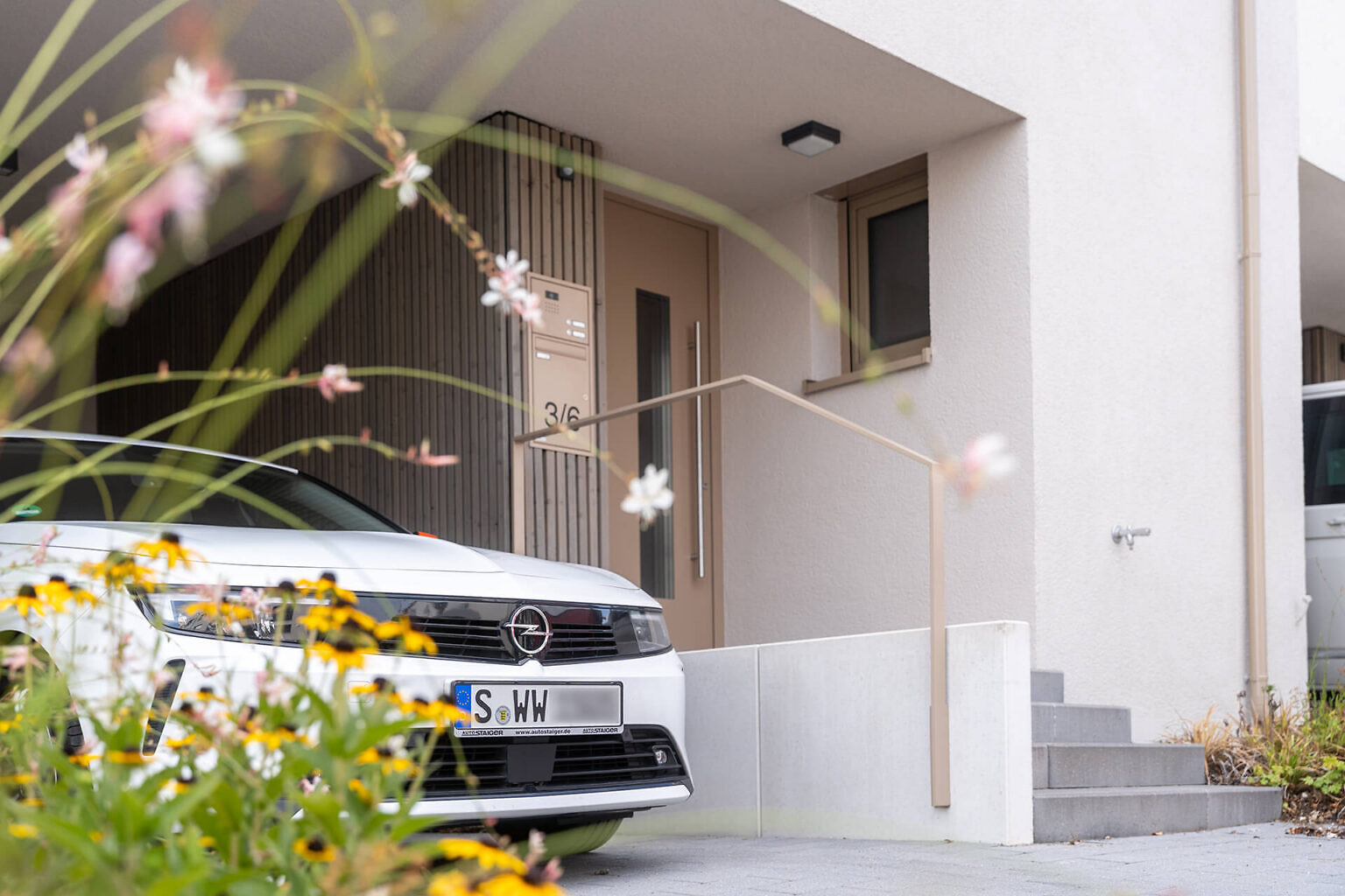 Eingang der Neubau Reihenhäusern in Ostfildern-Scharnhausen